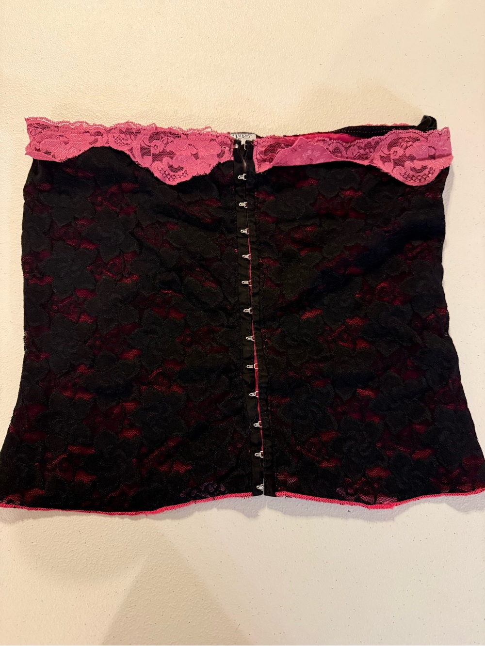 VTG Venus USA Black lace corset top pink trim hook and eye closure Y2K